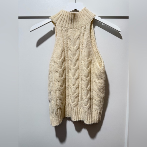 Heartloom Cable-Knit Sleeveless Turtleneck - Cream - Picture 2 of 2